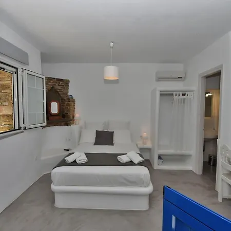 Peristerionas Apartment Tinos