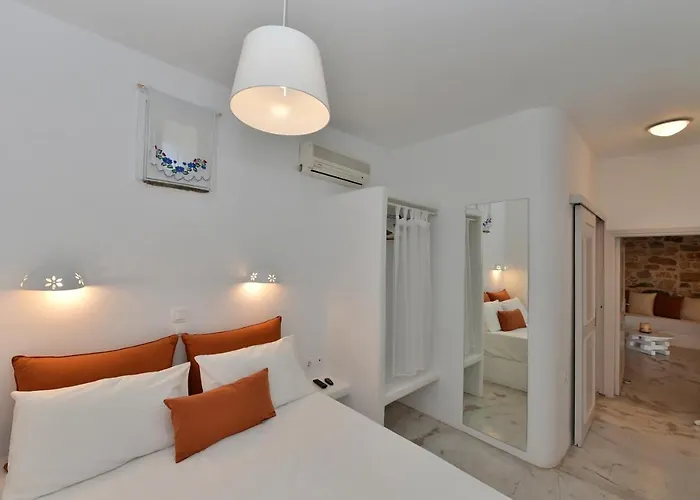 Peristerionas * Tínos